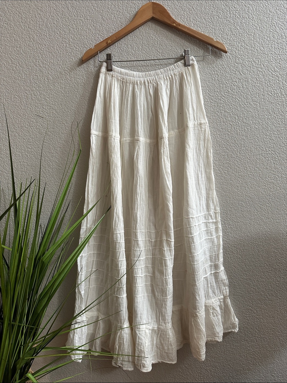 Women’s Pearl color  Maxi Skirt - Lightweight Tiered Design